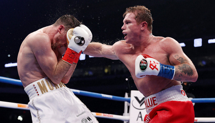 Сауль Канело Альварес британдық Каллум Смитті жеңді – видео